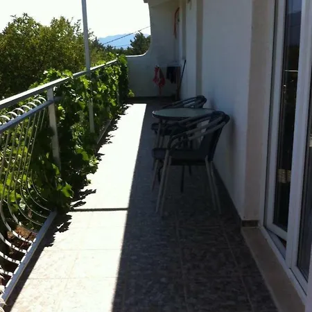 Apartman Mara Feriehus Šestanovac