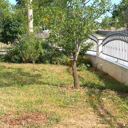 Apartman Mara * Šestanovac