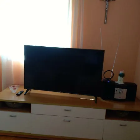 Feriehus Apartman Mara Šestanovac