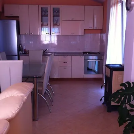 Apartman Mara * Šestanovac