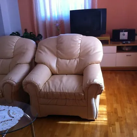 Apartman Mara Сasa de vacaciones Šestanovac