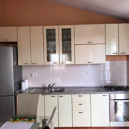 Apartman Mara *